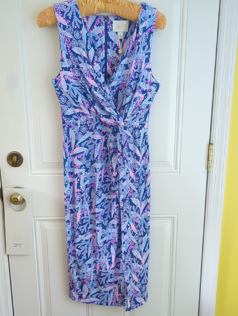 Lilly Pulitzer NWT Odella V-neck Dress. Sleeveless. Size 10.